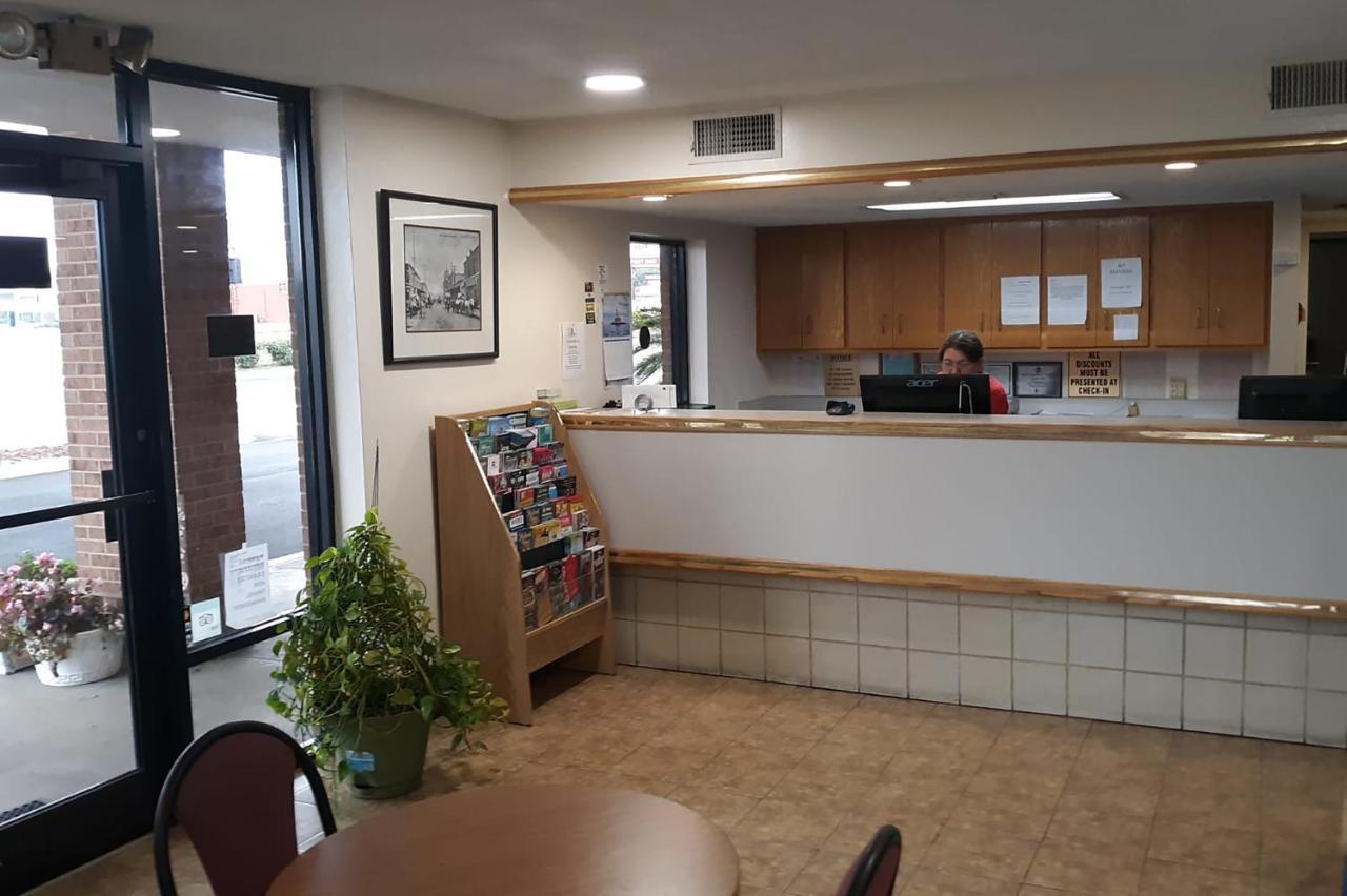 Super Value Inn Valdosta Exteriér fotografie